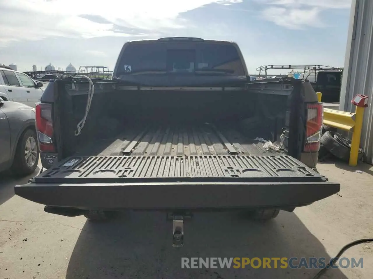 6 fotografías del automóvil dañado 1N6AA1ED2MN523223 NISSAN TITAN 2021