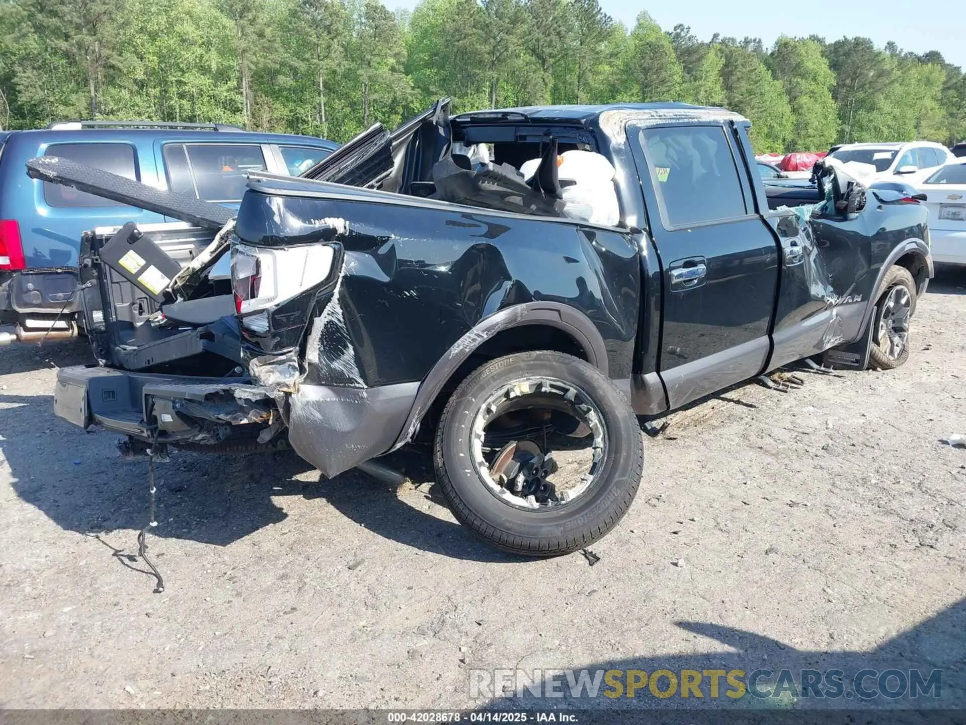 4 fotografías del automóvil dañado 1N6AA1ED4MN515673 NISSAN TITAN 2021