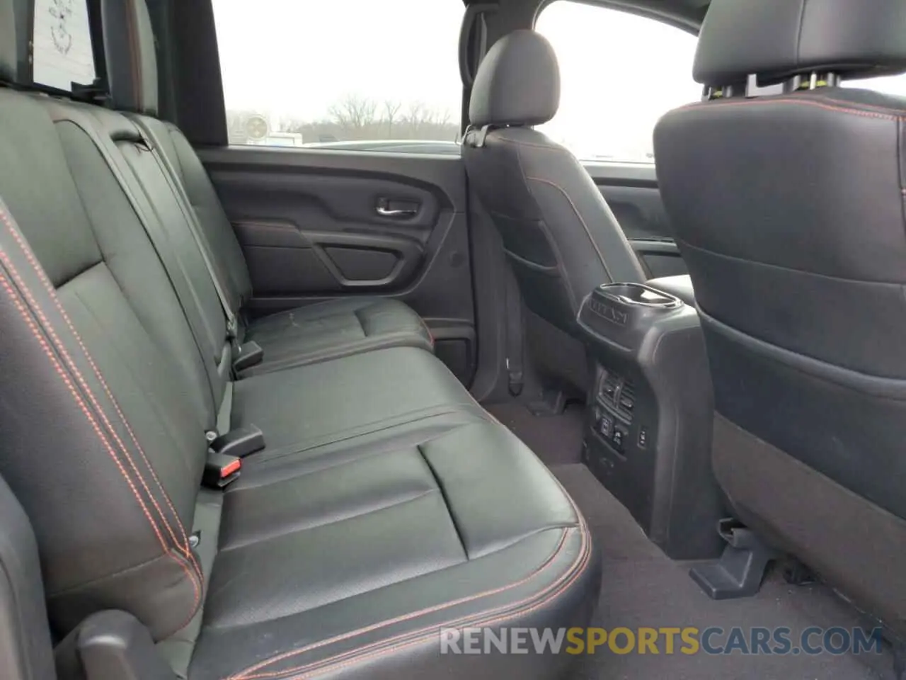 11 fotografías del automóvil dañado 1N6AA1ED6MN524956 NISSAN TITAN 2021