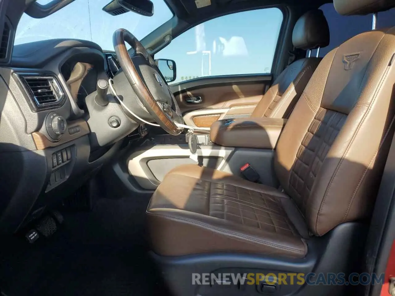 7 fotografías del automóvil dañado 1N6AA1ED8MN525896 NISSAN TITAN 2021
