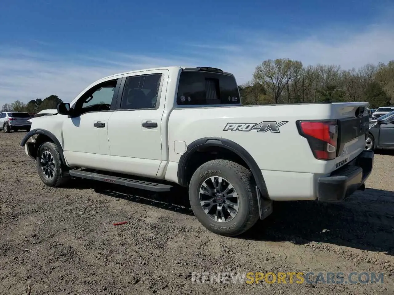 2 fotografías del automóvil dañado 1N6AA1EDXMN527133 NISSAN TITAN 2021