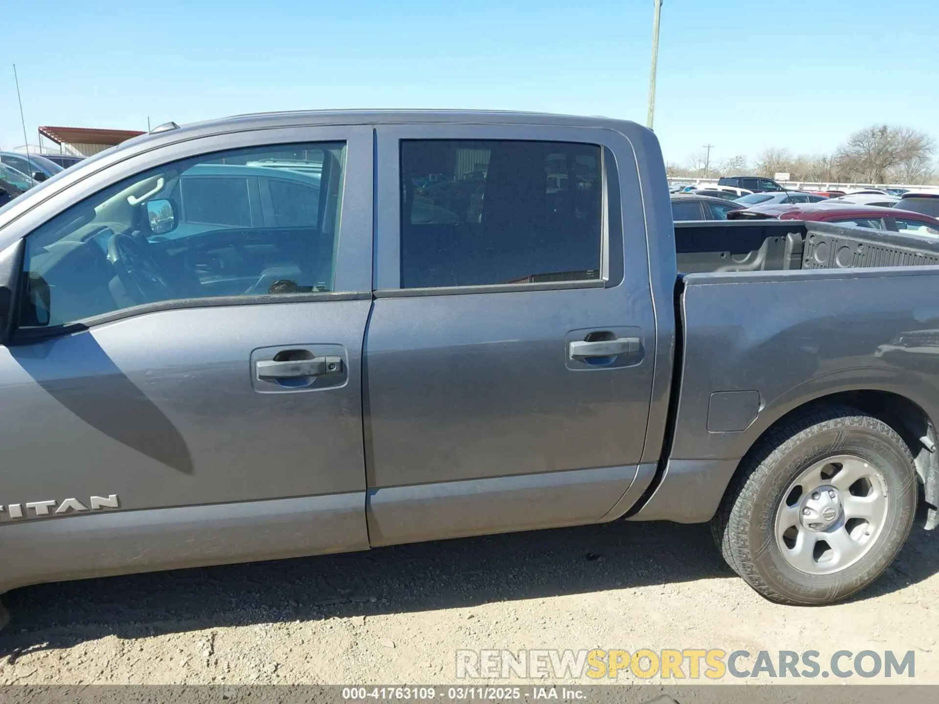15 fotografías del automóvil dañado 1N6AA1EE2MN517608 NISSAN TITAN 2021