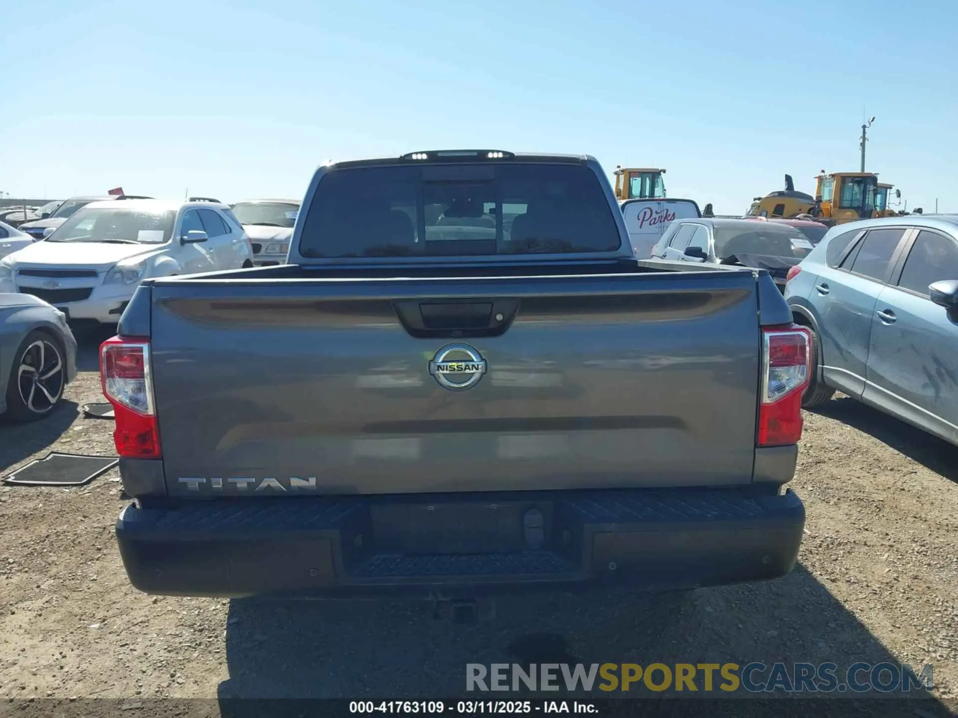 17 fotografías del automóvil dañado 1N6AA1EE2MN517608 NISSAN TITAN 2021