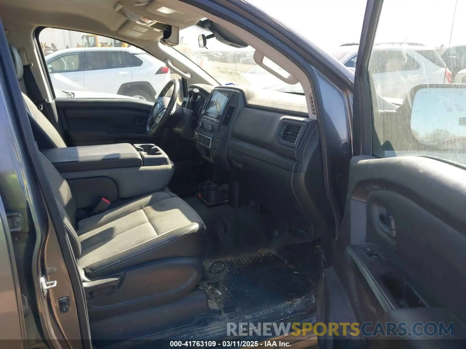 5 fotografías del automóvil dañado 1N6AA1EE2MN517608 NISSAN TITAN 2021