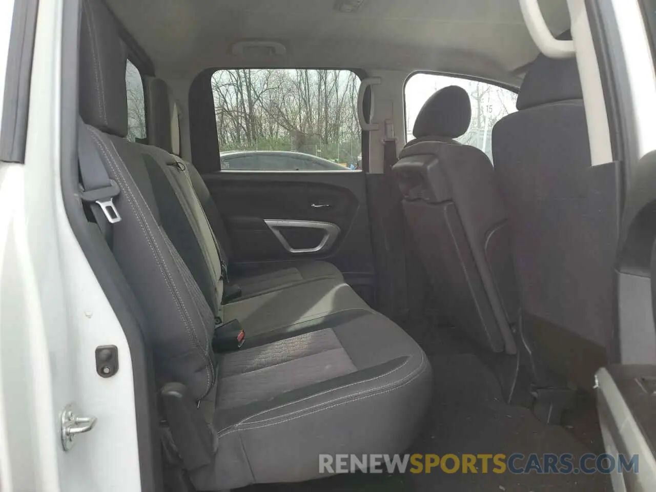 10 fotografías del automóvil dañado 1N6AA1EC1NN107530 NISSAN TITAN 2022