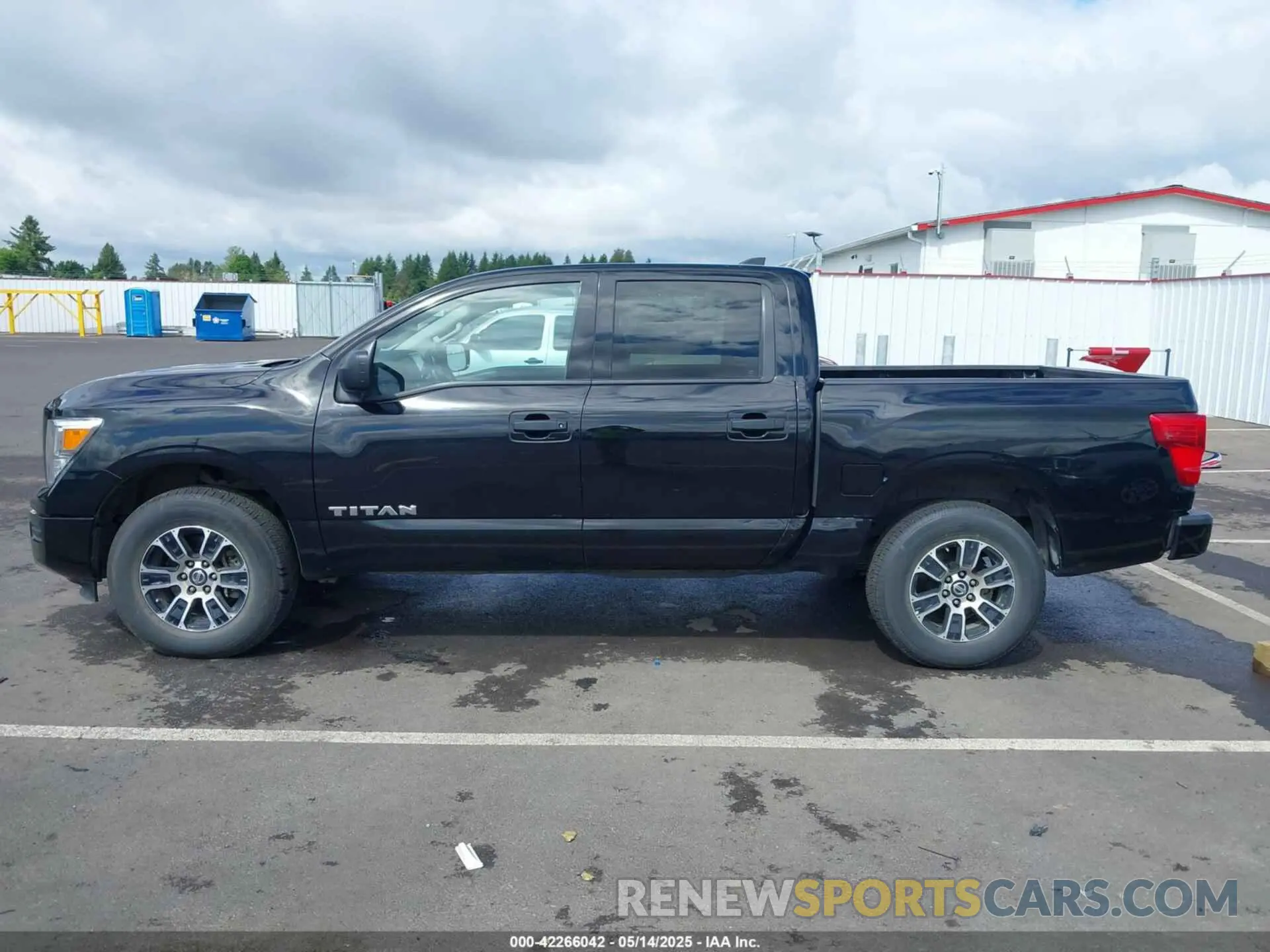 14 fotografías del automóvil dañado 1N6AA1EC7NN104017 NISSAN TITAN 2022