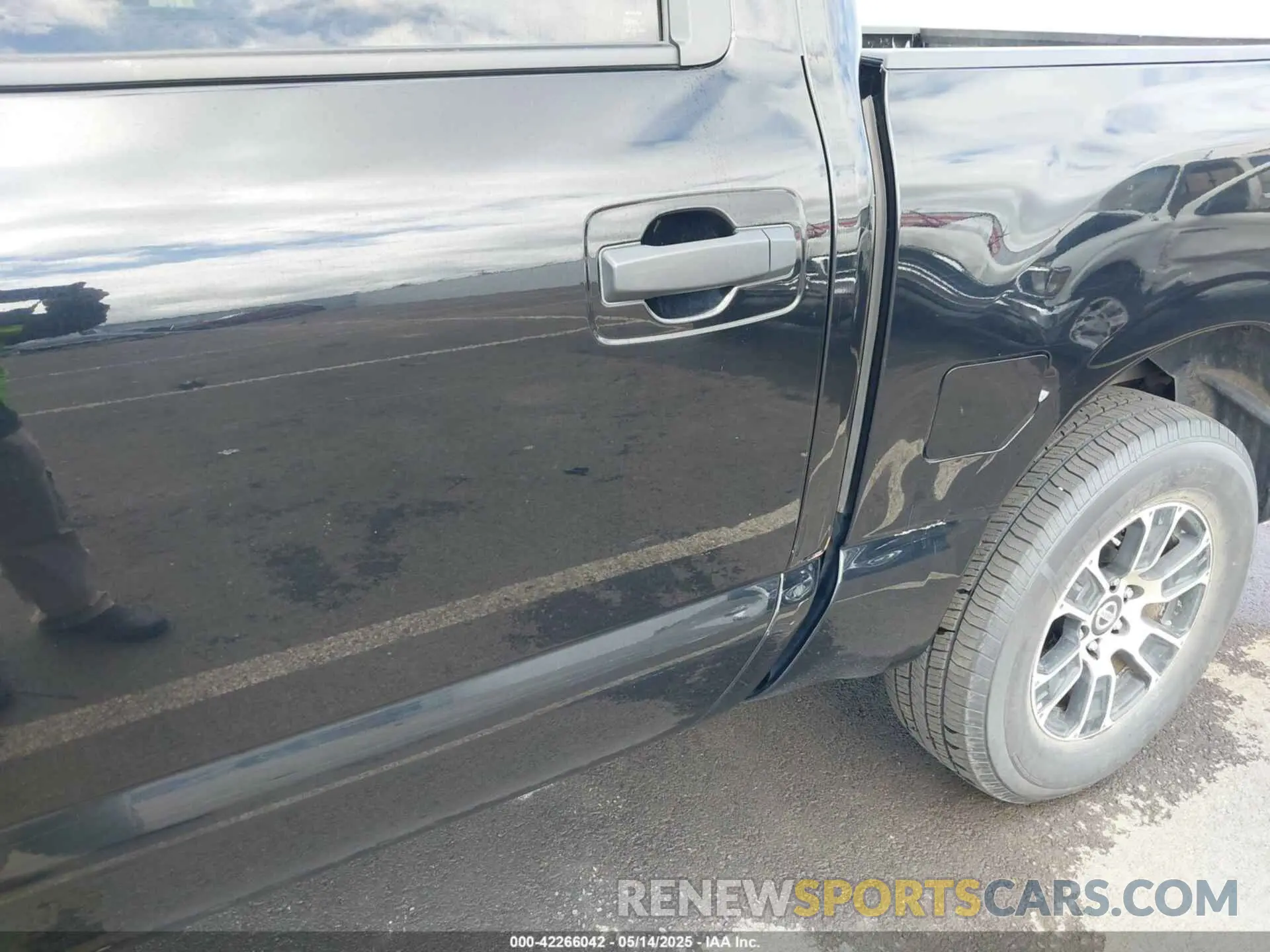6 fotografías del automóvil dañado 1N6AA1EC7NN104017 NISSAN TITAN 2022