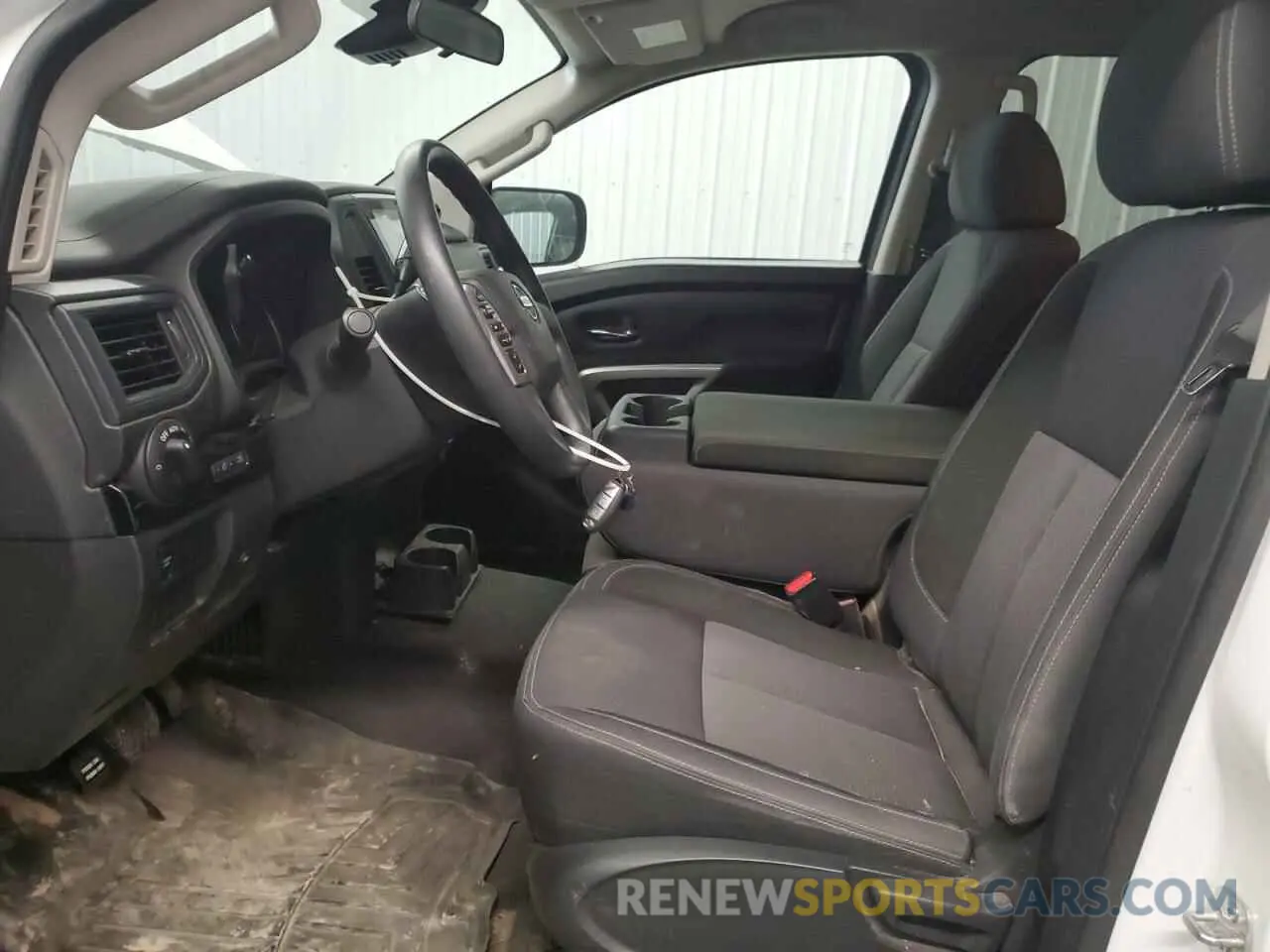 7 fotografías del automóvil dañado 1N6AA1EC7NN104499 NISSAN TITAN 2022