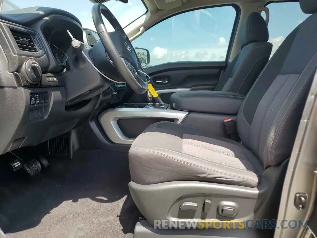 7 fotografías del automóvil dañado 1N6AA1ED7PN100903 NISSAN TITAN 2023