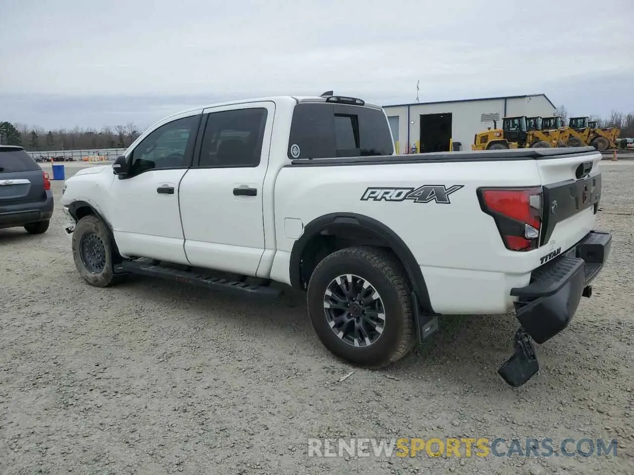 2 fotografías del automóvil dañado 1N6AA1EDXPN109806 NISSAN TITAN 2023