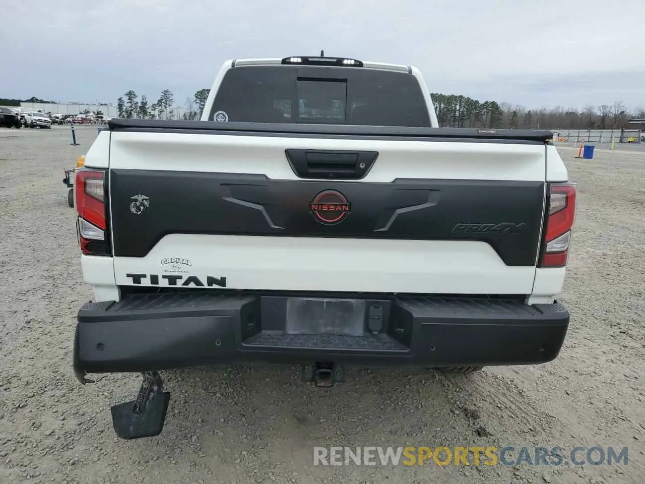 6 fotografías del automóvil dañado 1N6AA1EDXPN109806 NISSAN TITAN 2023