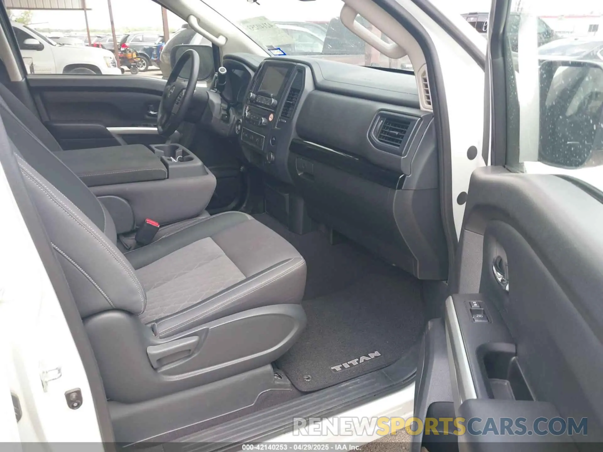 5 fotografías del automóvil dañado 1N6AA1EE9PN112141 NISSAN TITAN 2023