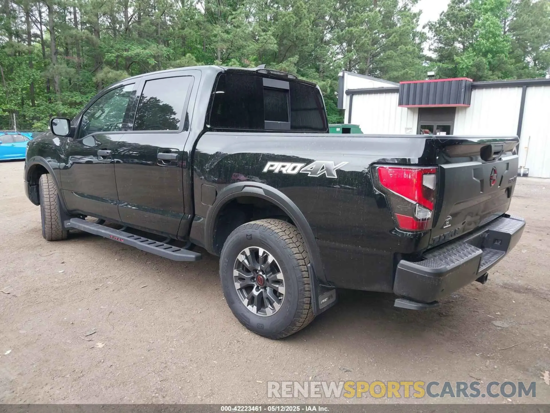 3 fotografías del automóvil dañado 1N6AA1EDXRN107704 NISSAN TITAN 2024