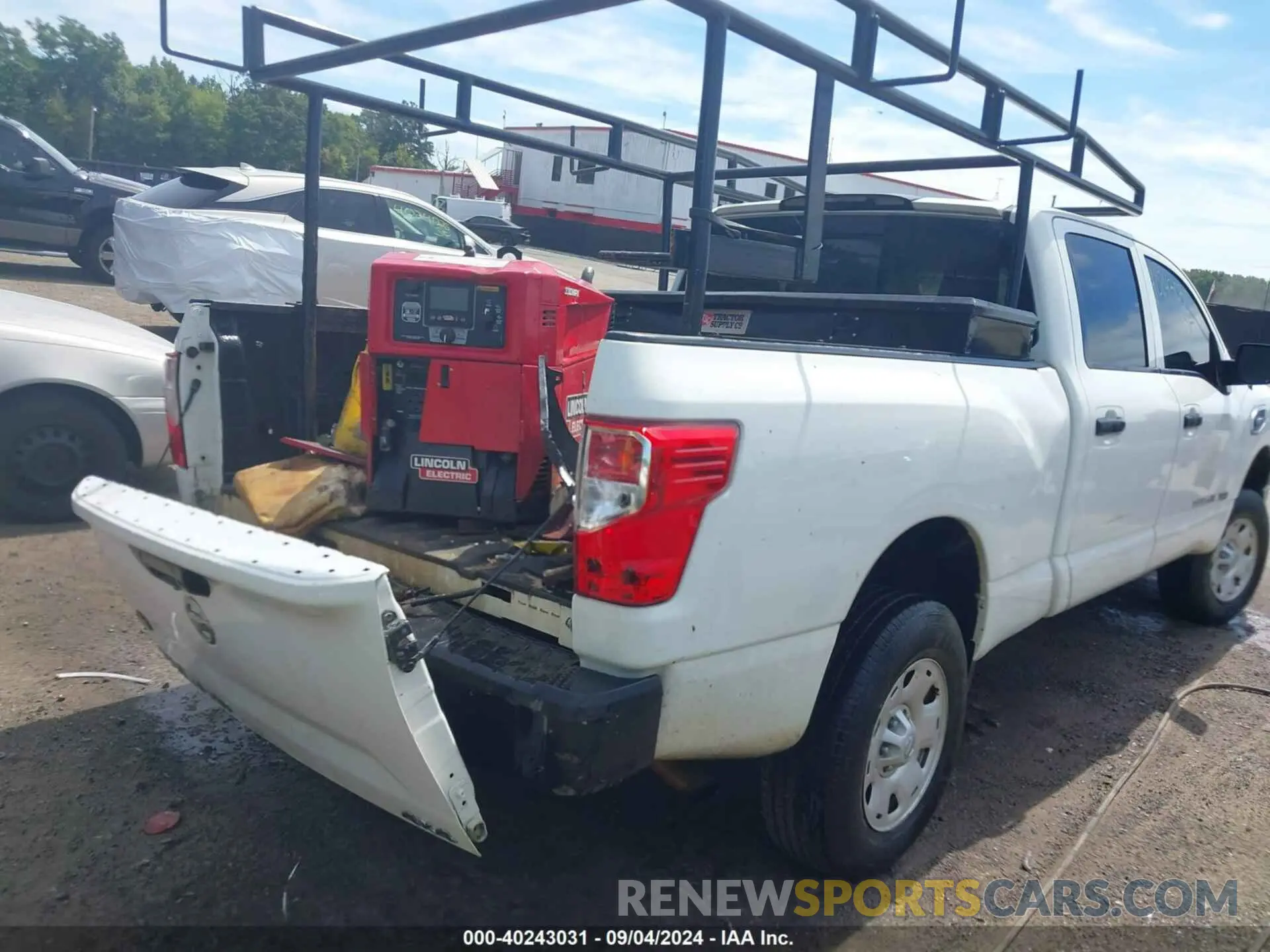 4 fotografías del automóvil dañado 1N6AA1F39KN515137 NISSAN TITAN XD 2019