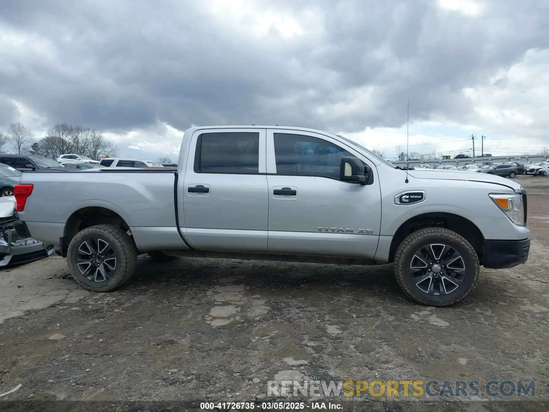 13 fotografías del automóvil dañado 1N6BA1F33KN514599 NISSAN TITAN XD 2019