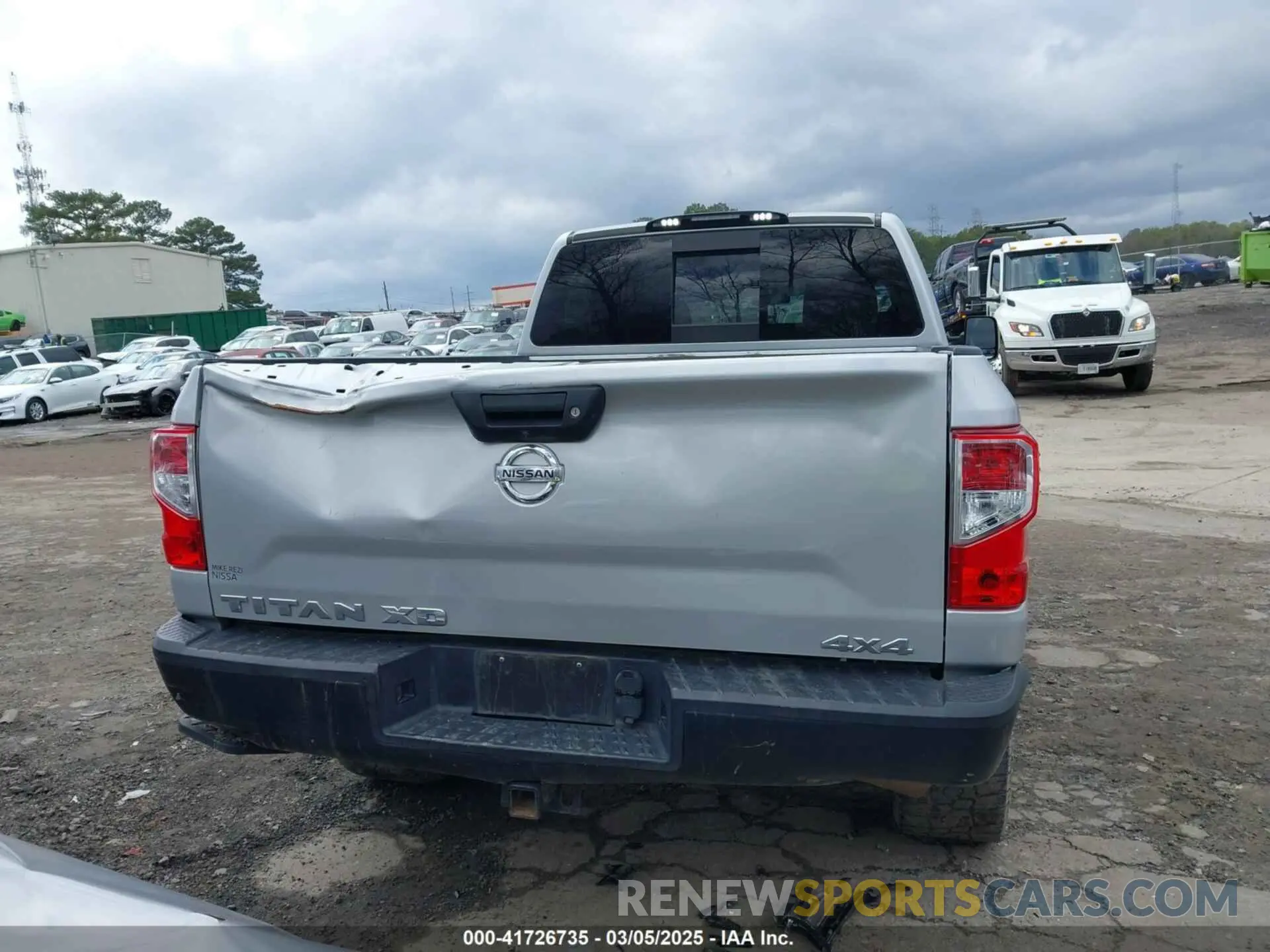 16 fotografías del automóvil dañado 1N6BA1F33KN514599 NISSAN TITAN XD 2019