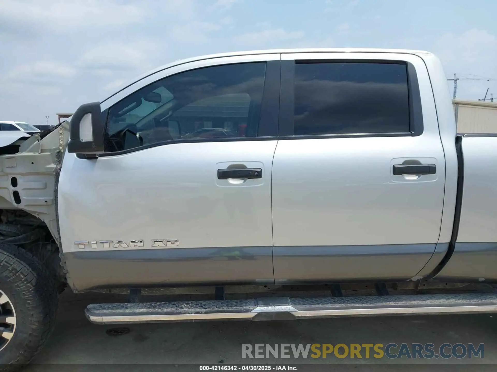 15 fotografías del automóvil dañado 1N6BA1F43KN524400 NISSAN TITAN XD 2019