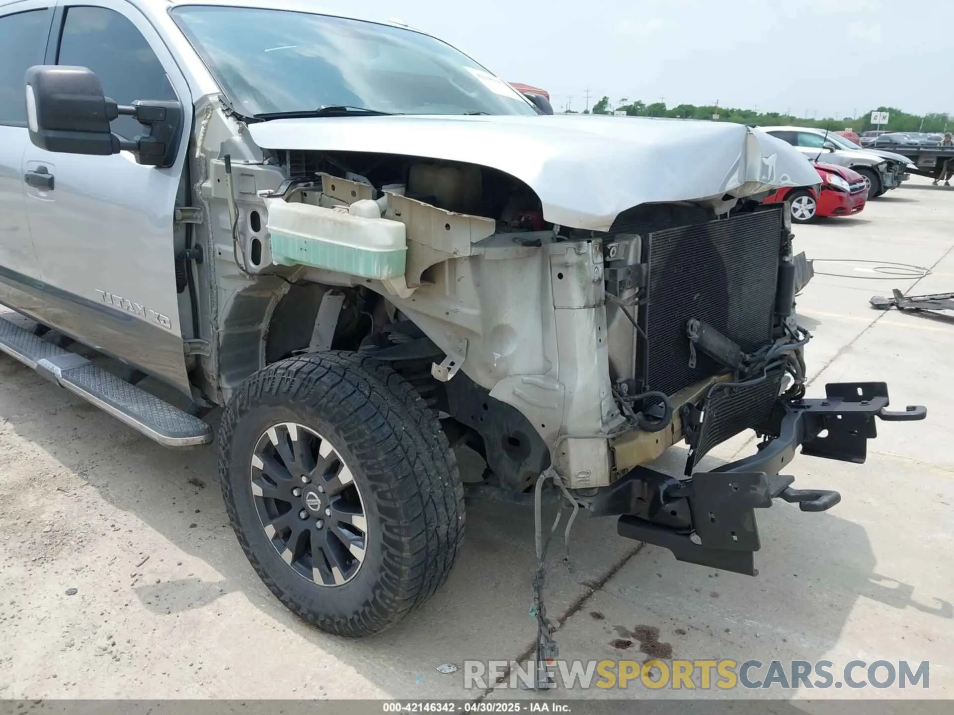 18 fotografías del automóvil dañado 1N6BA1F43KN524400 NISSAN TITAN XD 2019