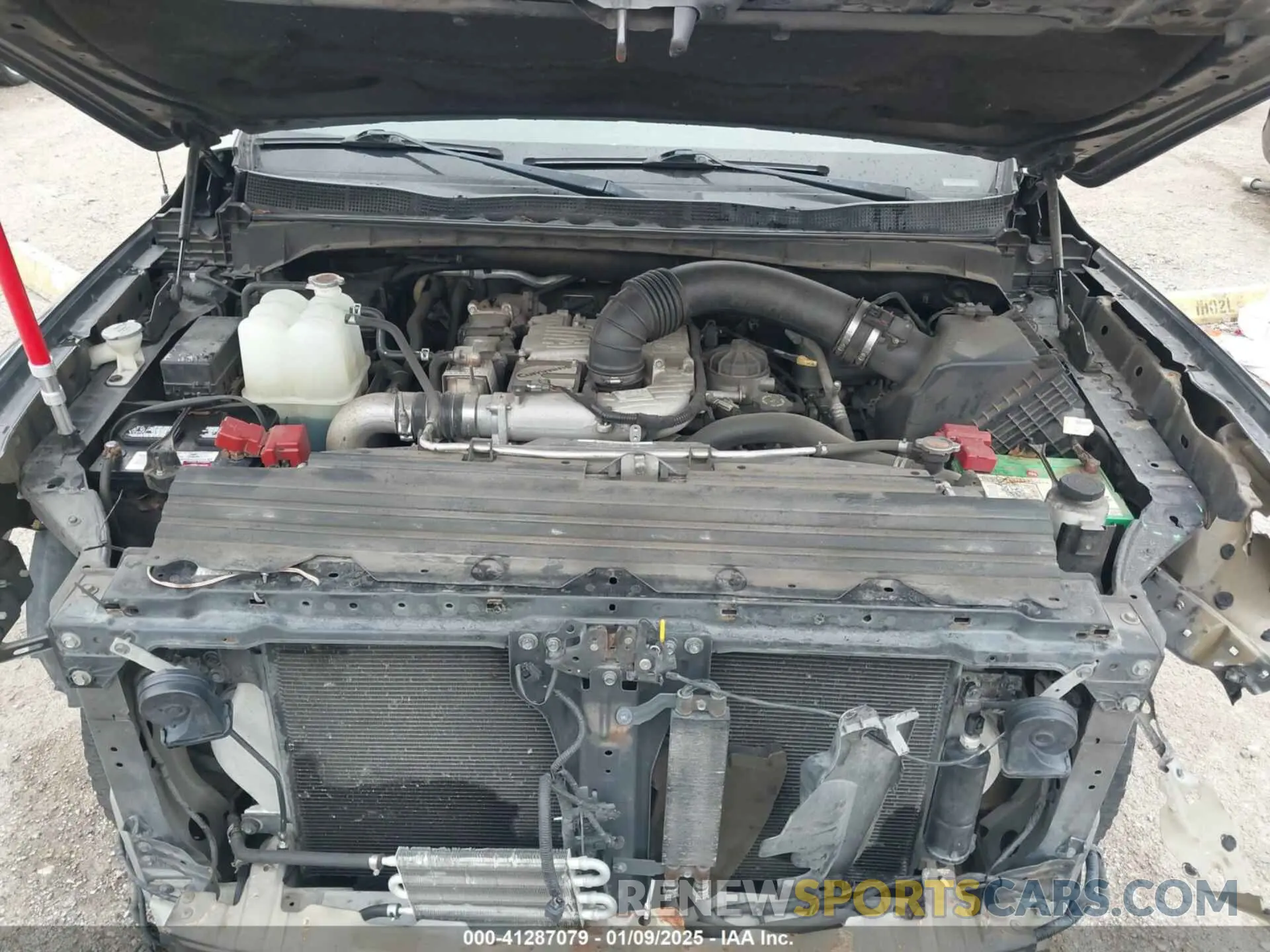 10 fotografías del automóvil dañado 1N6BA1F44KN509548 NISSAN TITAN XD 2019