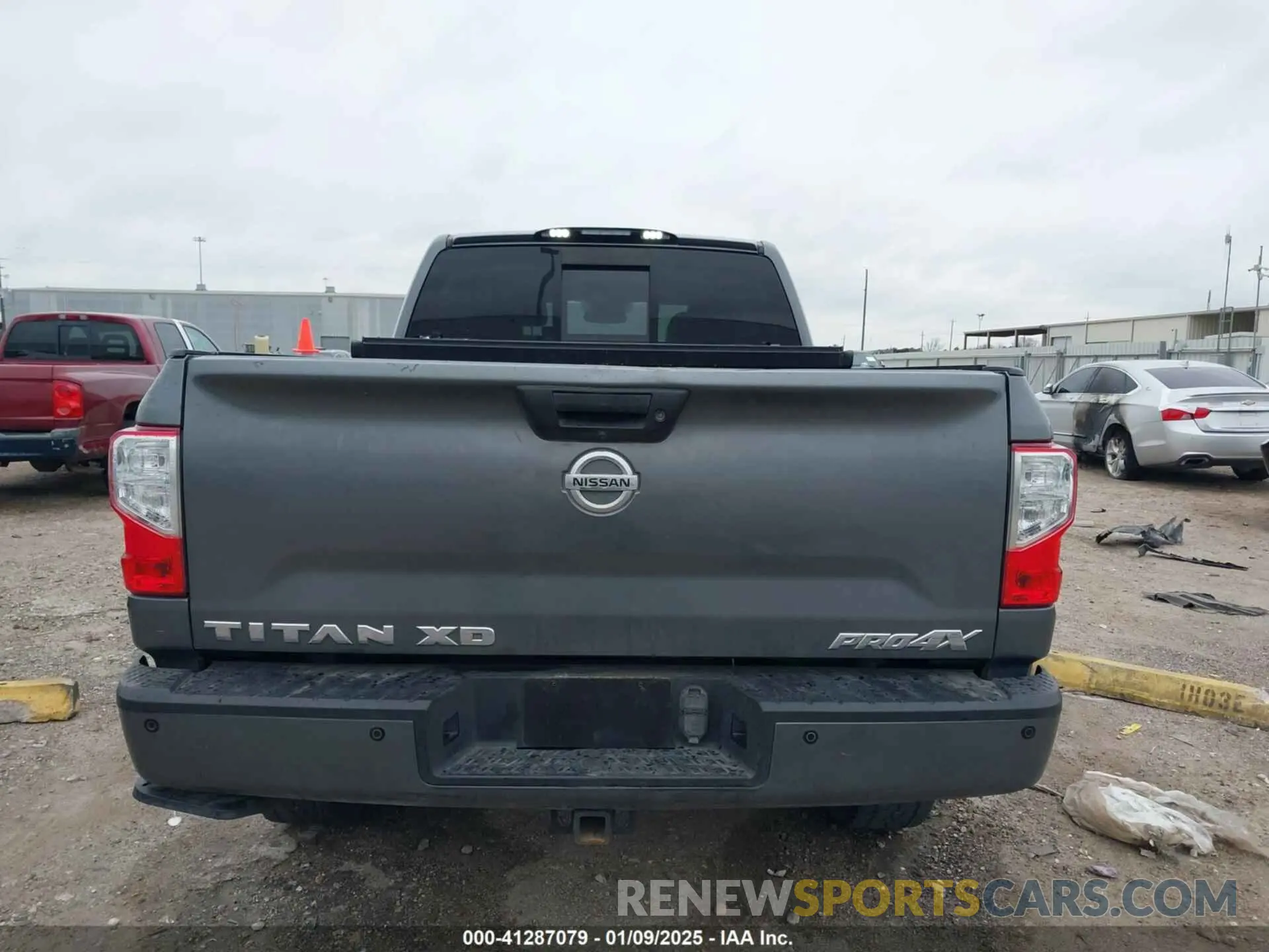 17 fotografías del automóvil dañado 1N6BA1F44KN509548 NISSAN TITAN XD 2019