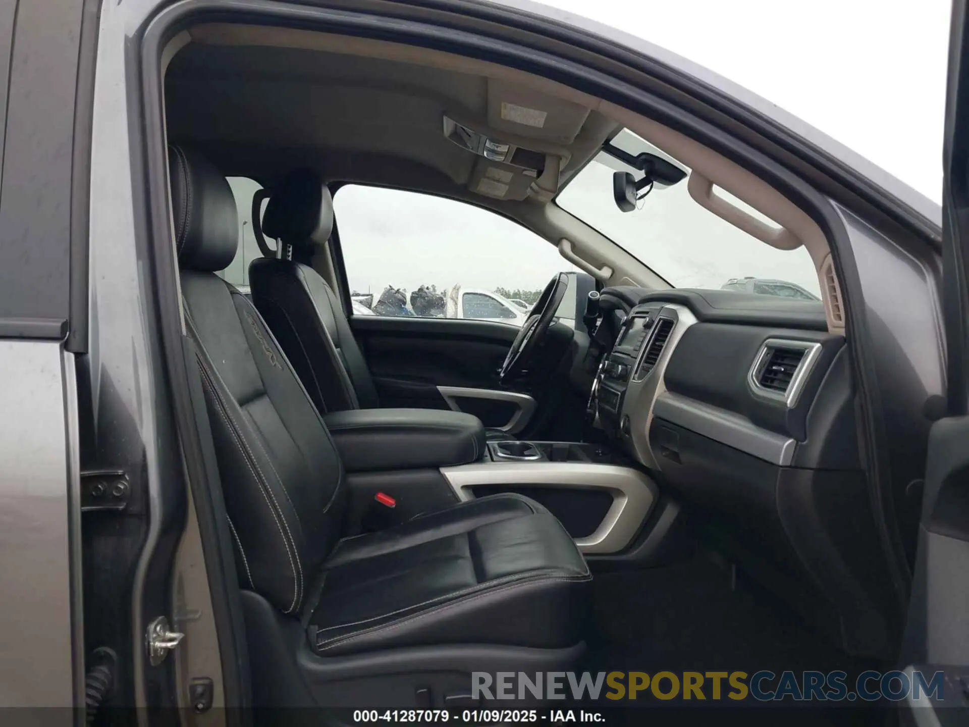 5 fotografías del automóvil dañado 1N6BA1F44KN509548 NISSAN TITAN XD 2019