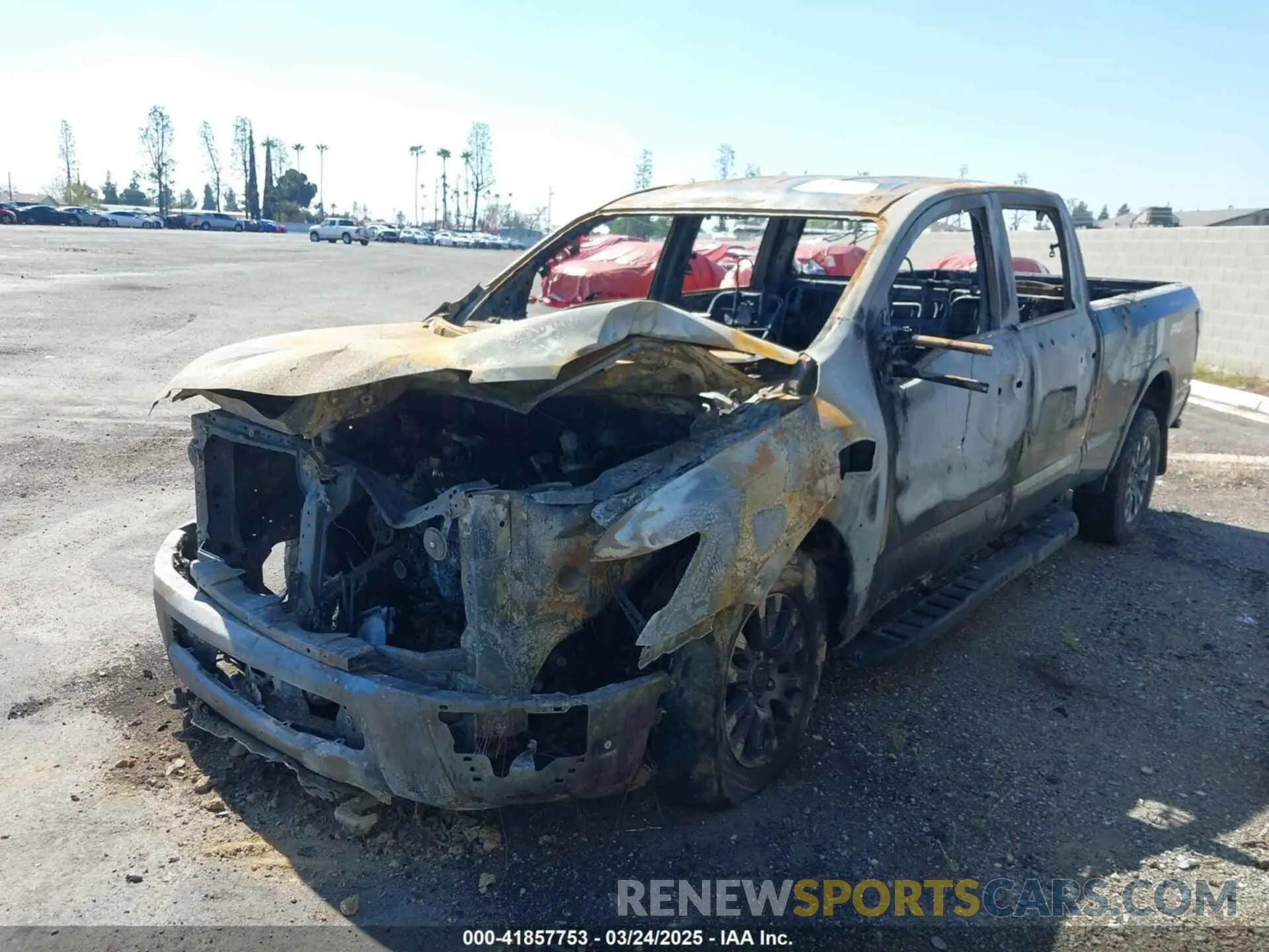 2 fotografías del automóvil dañado 1N6AA1FB8MN536023 NISSAN TITAN XD 2021