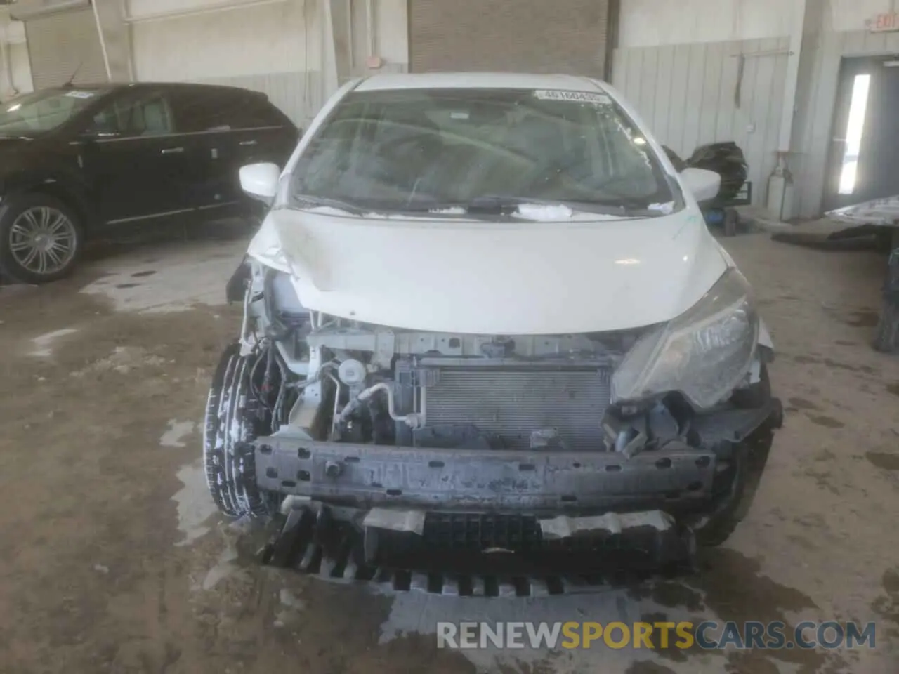5 fotografías del automóvil dañado 3N1CE2CP0KL366648 NISSAN VERSA 2019