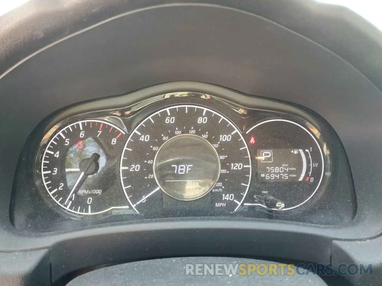 9 fotografías del automóvil dañado 3N1CE2CP2KL353948 NISSAN VERSA 2019