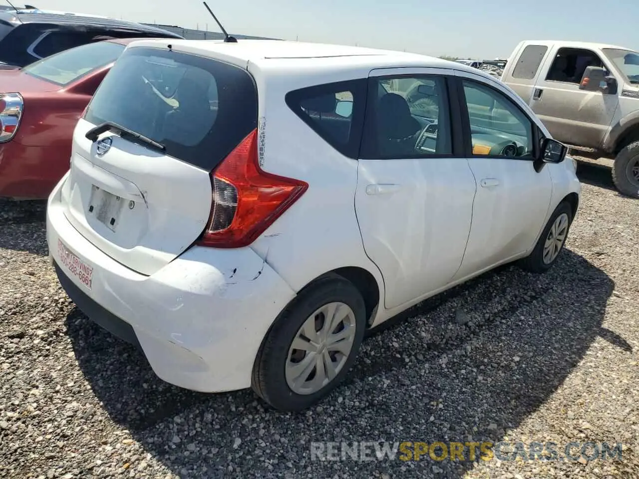 3 fotografías del automóvil dañado 3N1CE2CP3KL354722 NISSAN VERSA 2019