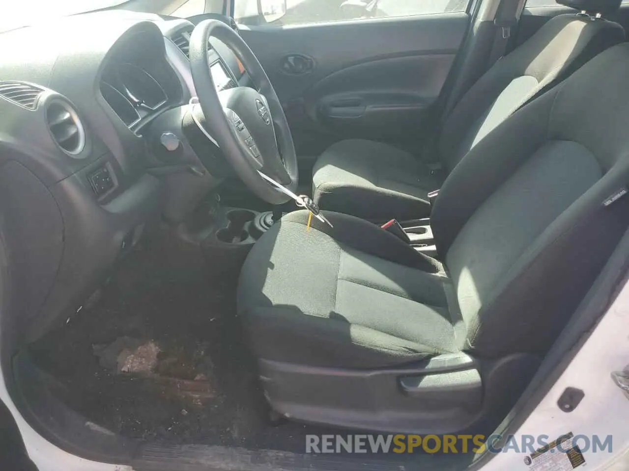 7 fotografías del automóvil dañado 3N1CE2CP3KL354722 NISSAN VERSA 2019