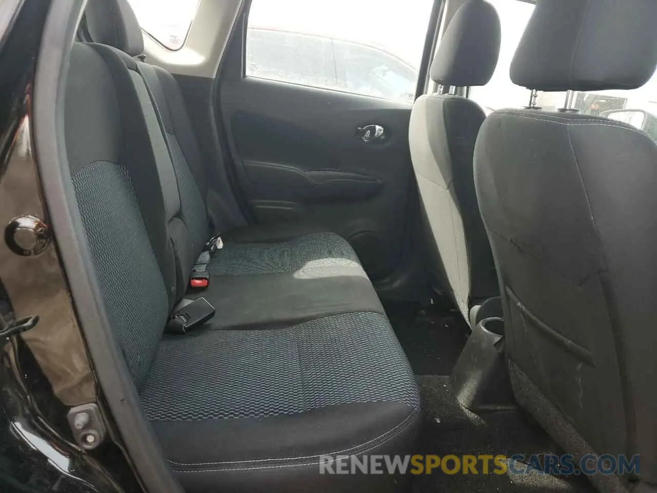 10 fotografías del automóvil dañado 3N1CE2CP3KL359838 NISSAN VERSA 2019
