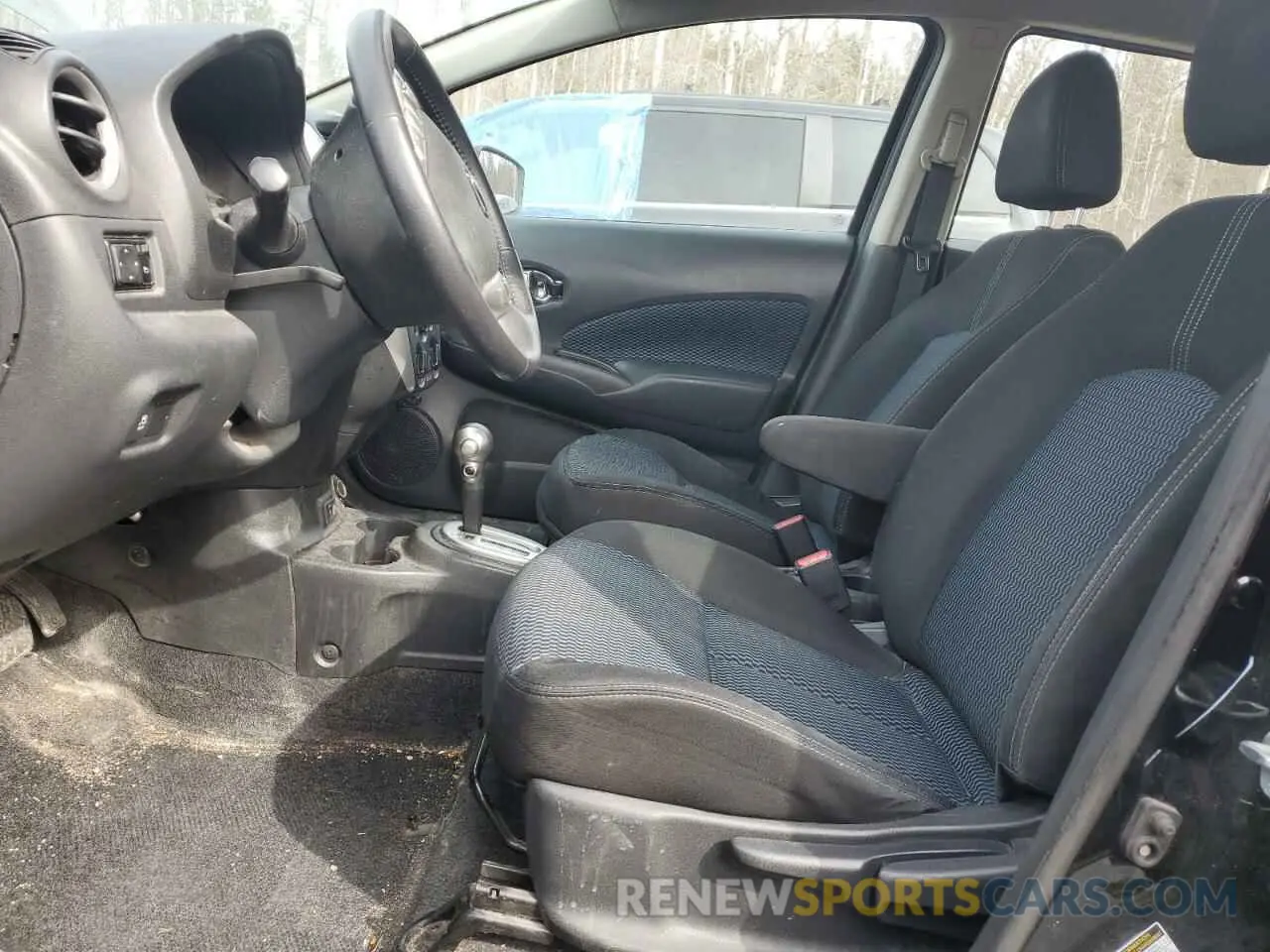 7 fotografías del automóvil dañado 3N1CE2CP3KL359838 NISSAN VERSA 2019
