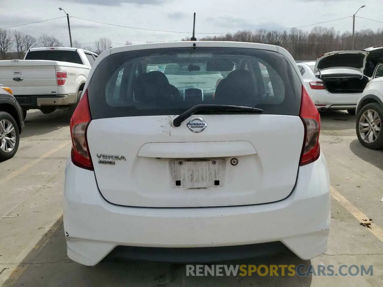 6 fotografías del automóvil dañado 3N1CE2CPXKL360243 NISSAN VERSA 2019
