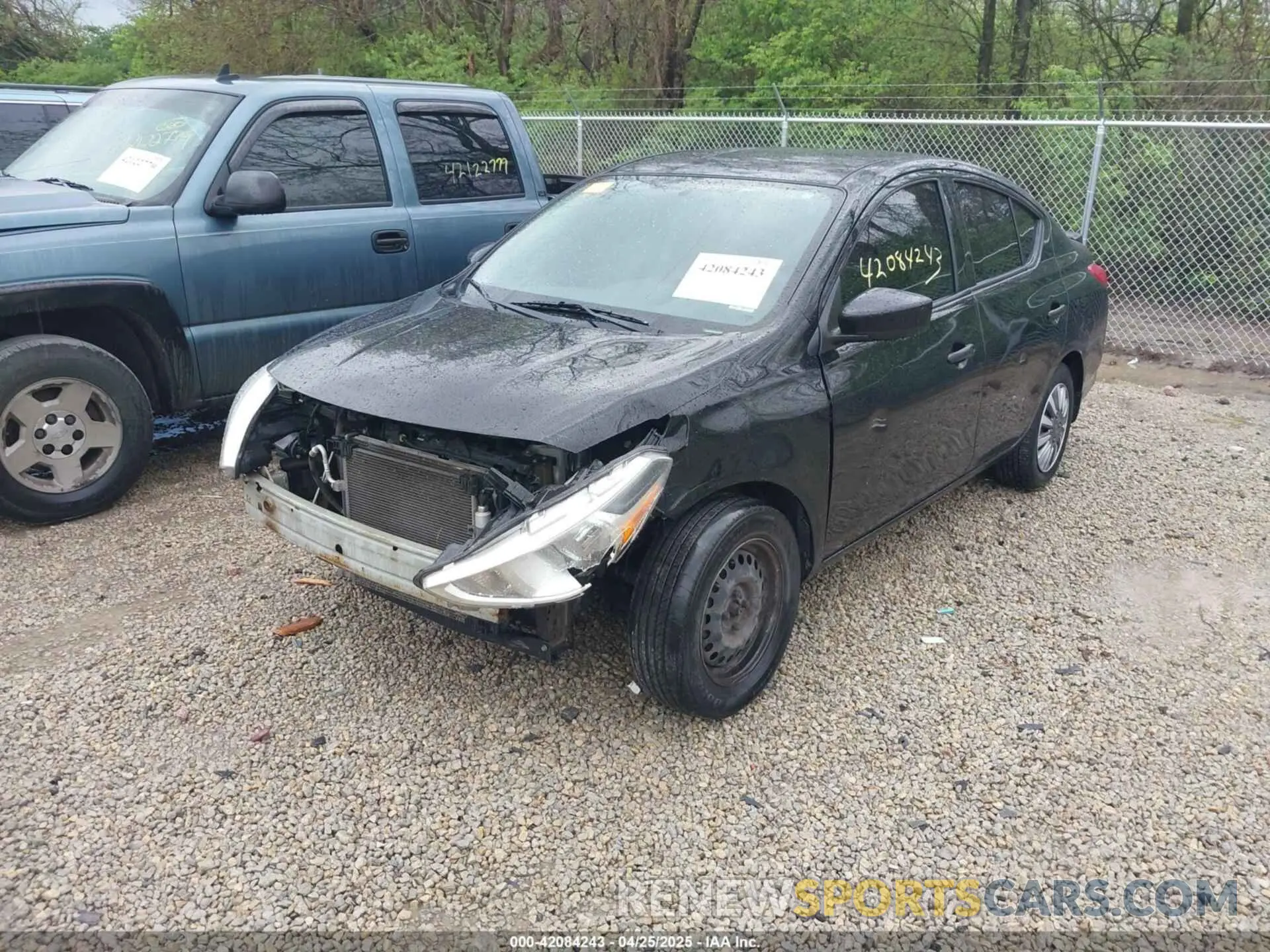 2 fotografías del automóvil dañado 3N1CN7AP0KL814418 NISSAN VERSA 2019