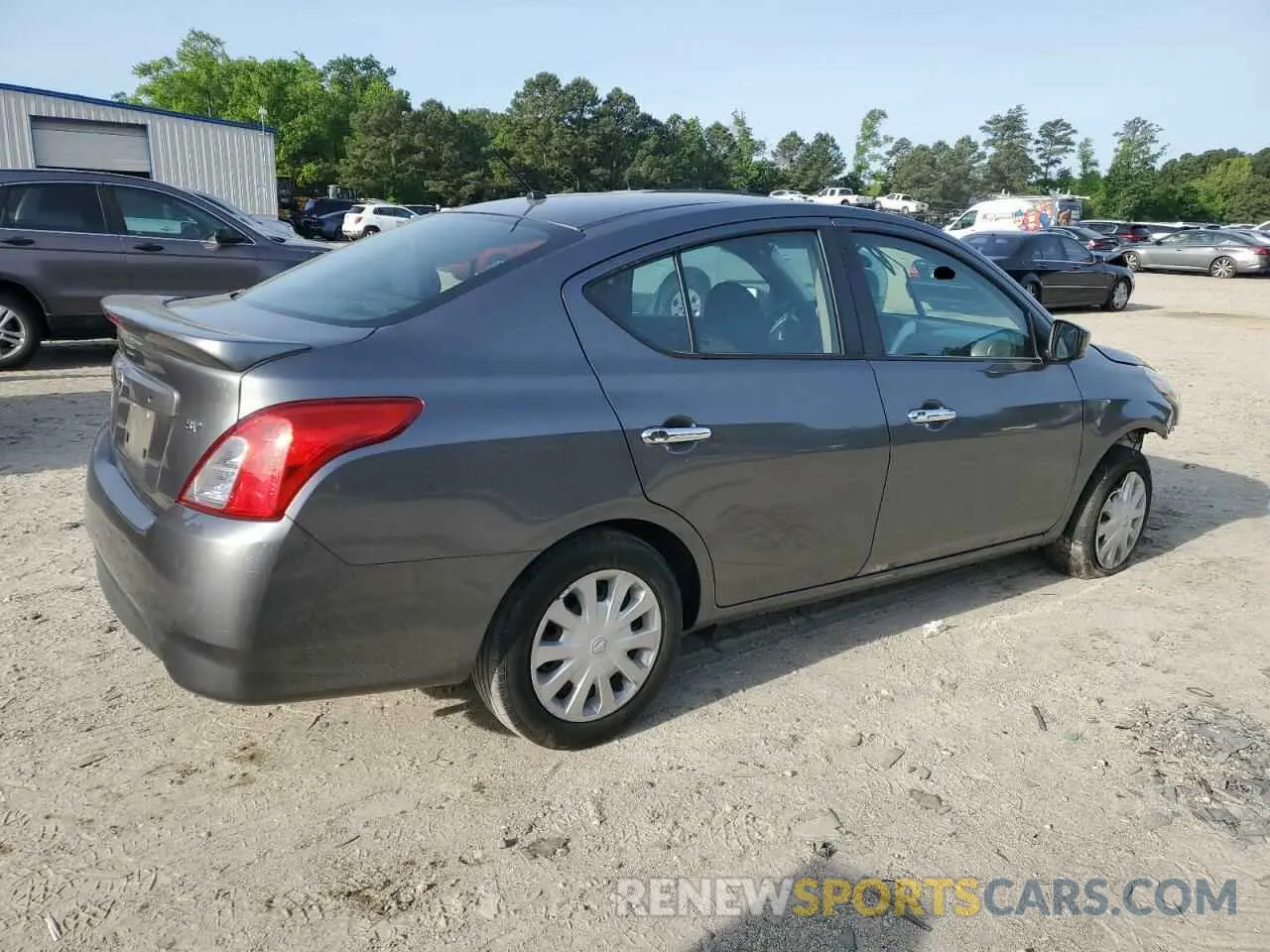 3 fotografías del automóvil dañado 3N1CN7AP0KL824544 NISSAN VERSA 2019