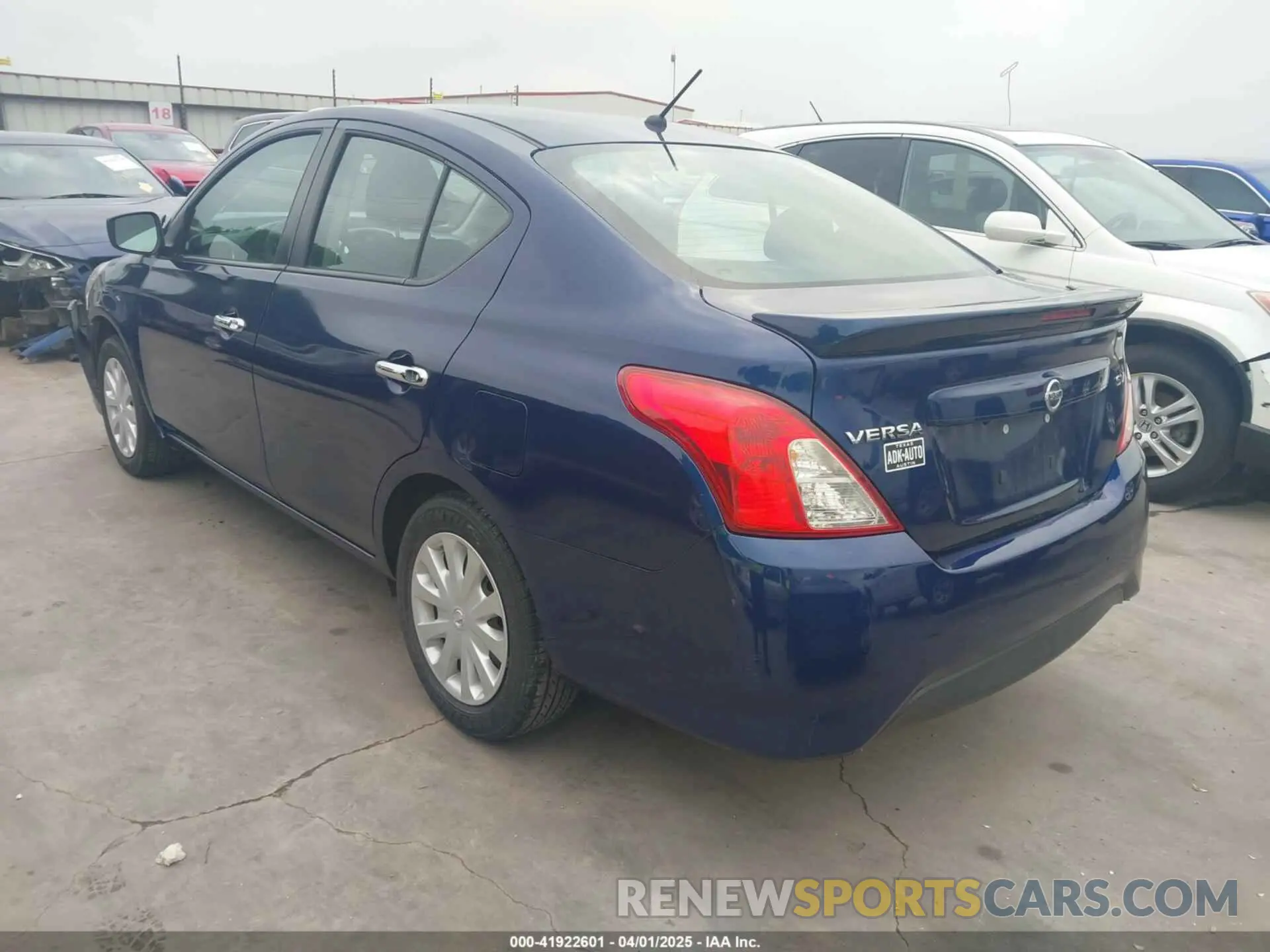 3 fotografías del automóvil dañado 3N1CN7AP0KL827024 NISSAN VERSA 2019