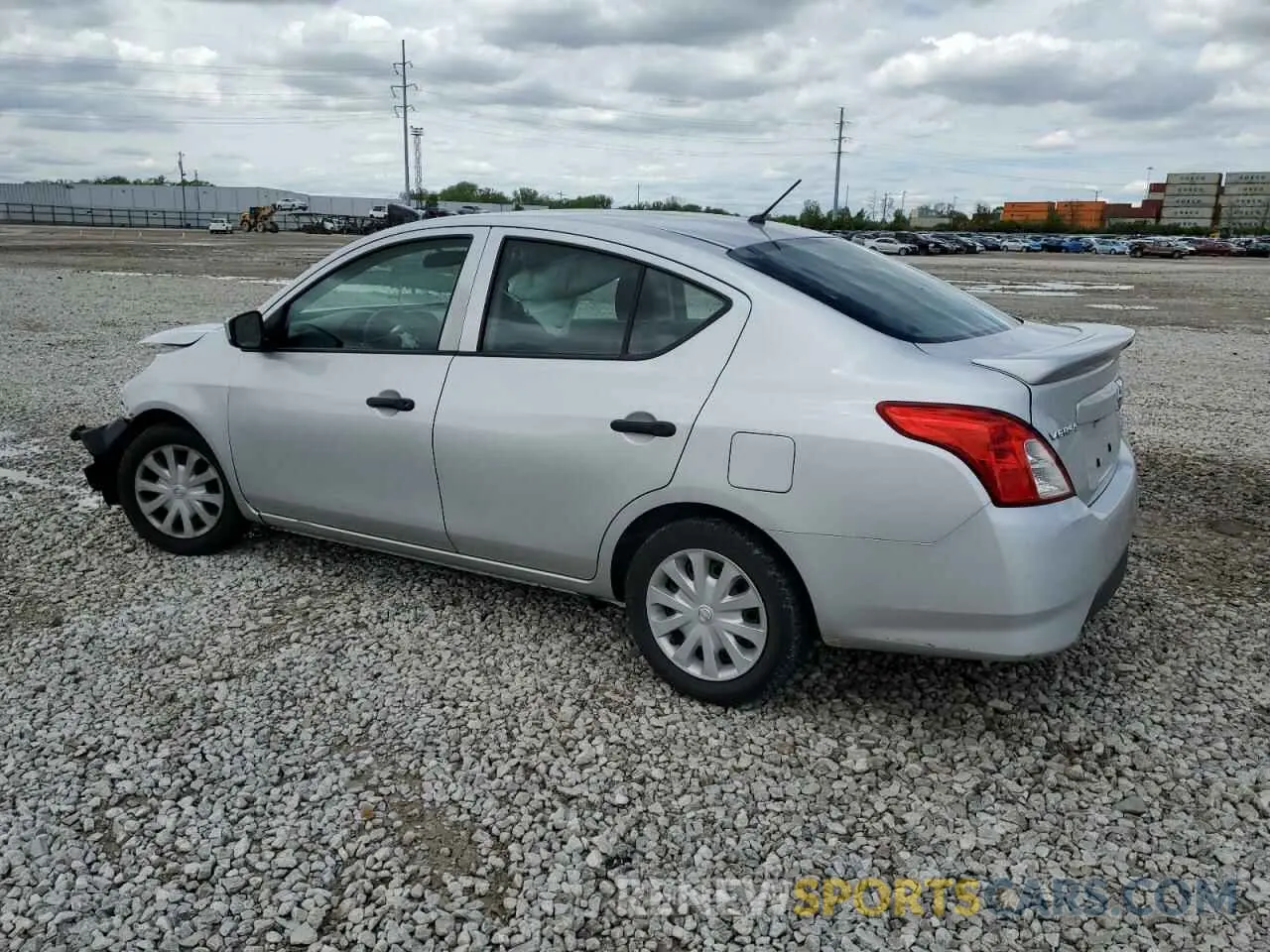 2 fotografías del automóvil dañado 3N1CN7AP0KL830506 NISSAN VERSA 2019