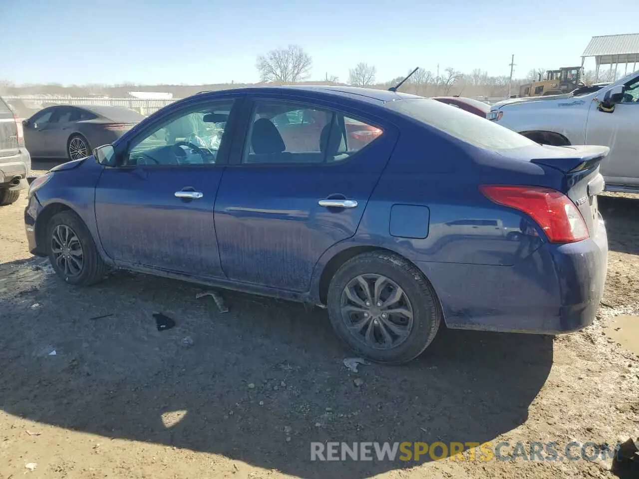 2 fotografías del automóvil dañado 3N1CN7AP0KL862291 NISSAN VERSA 2019