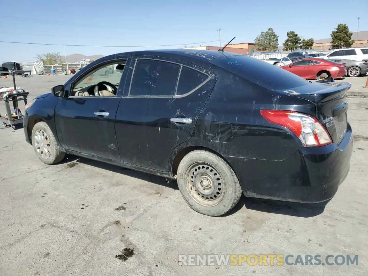 2 fotografías del automóvil dañado 3N1CN7AP0KL870200 NISSAN VERSA 2019