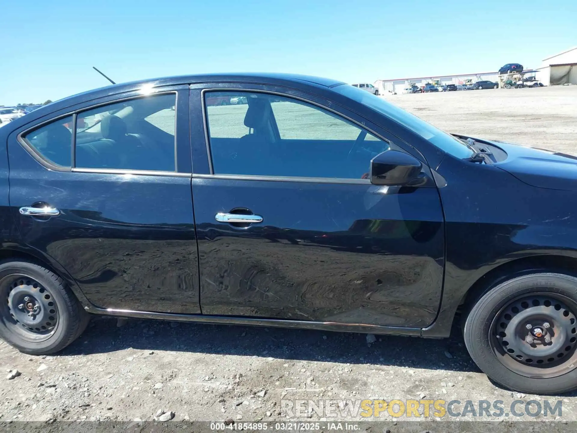 13 fotografías del automóvil dañado 3N1CN7AP1KL807302 NISSAN VERSA 2019