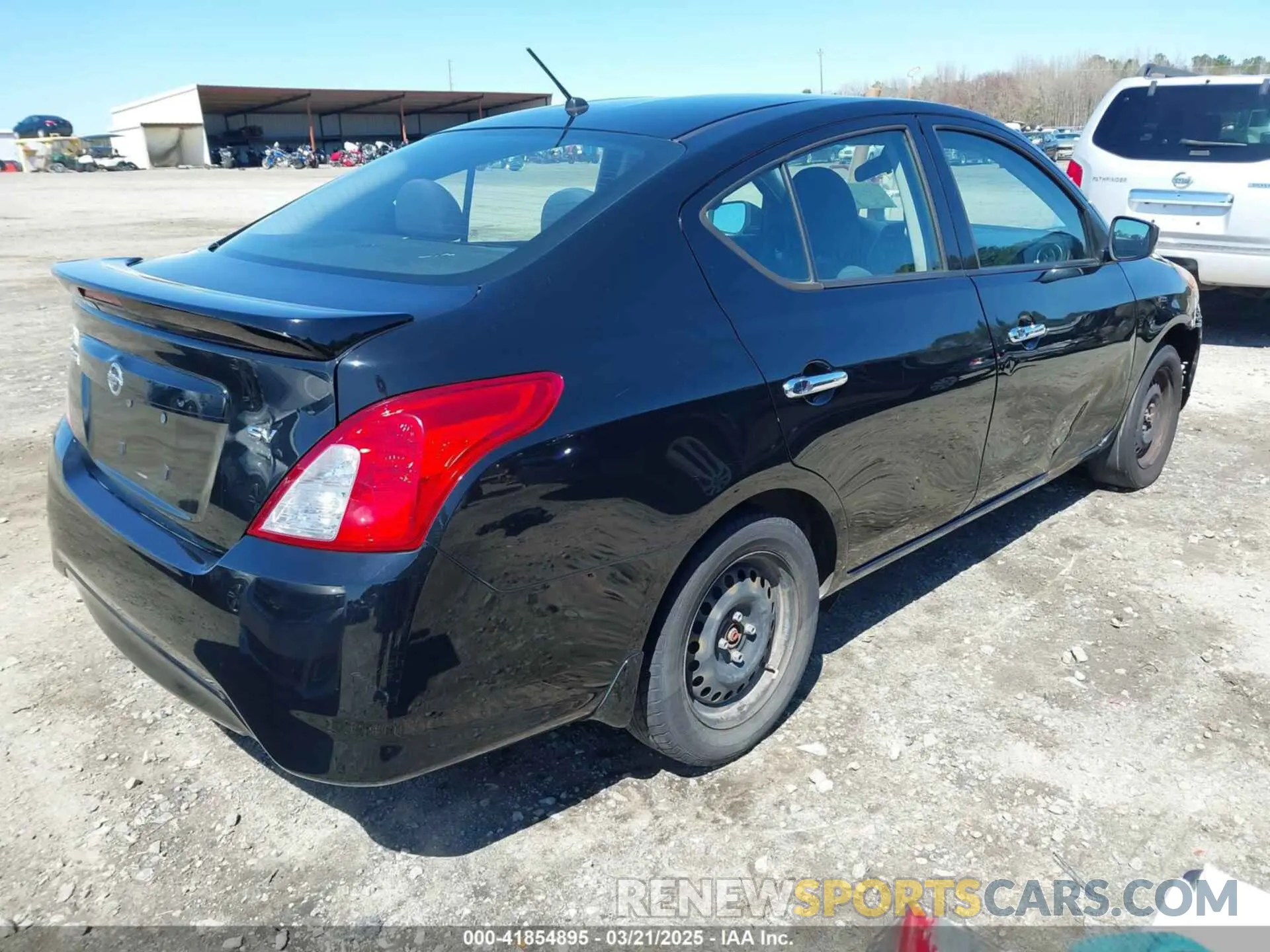 4 fotografías del automóvil dañado 3N1CN7AP1KL807302 NISSAN VERSA 2019