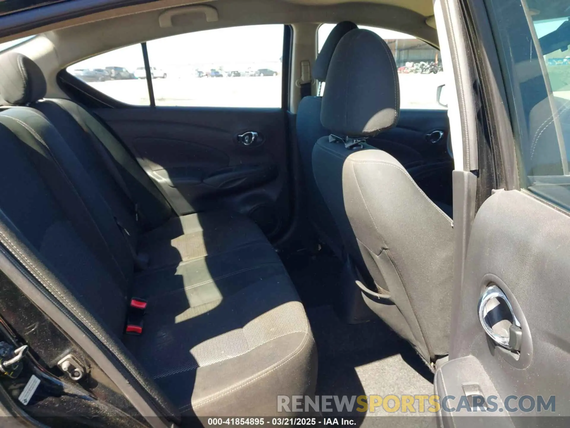 8 fotografías del automóvil dañado 3N1CN7AP1KL807302 NISSAN VERSA 2019
