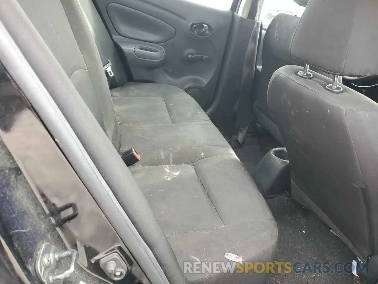 10 fotografías del automóvil dañado 3N1CN7AP1KL810300 NISSAN VERSA 2019