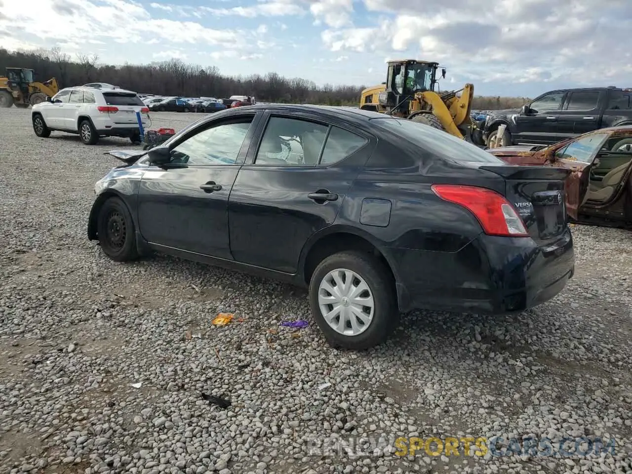 2 fotografías del automóvil dañado 3N1CN7AP1KL810300 NISSAN VERSA 2019