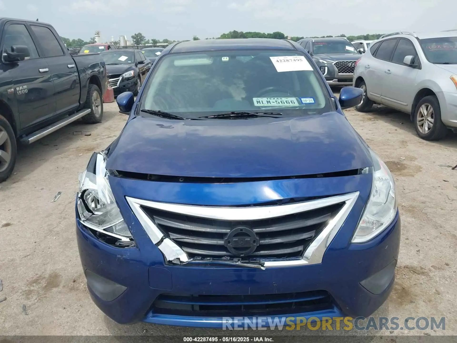 12 fotografías del automóvil dañado 3N1CN7AP1KL817960 NISSAN VERSA 2019
