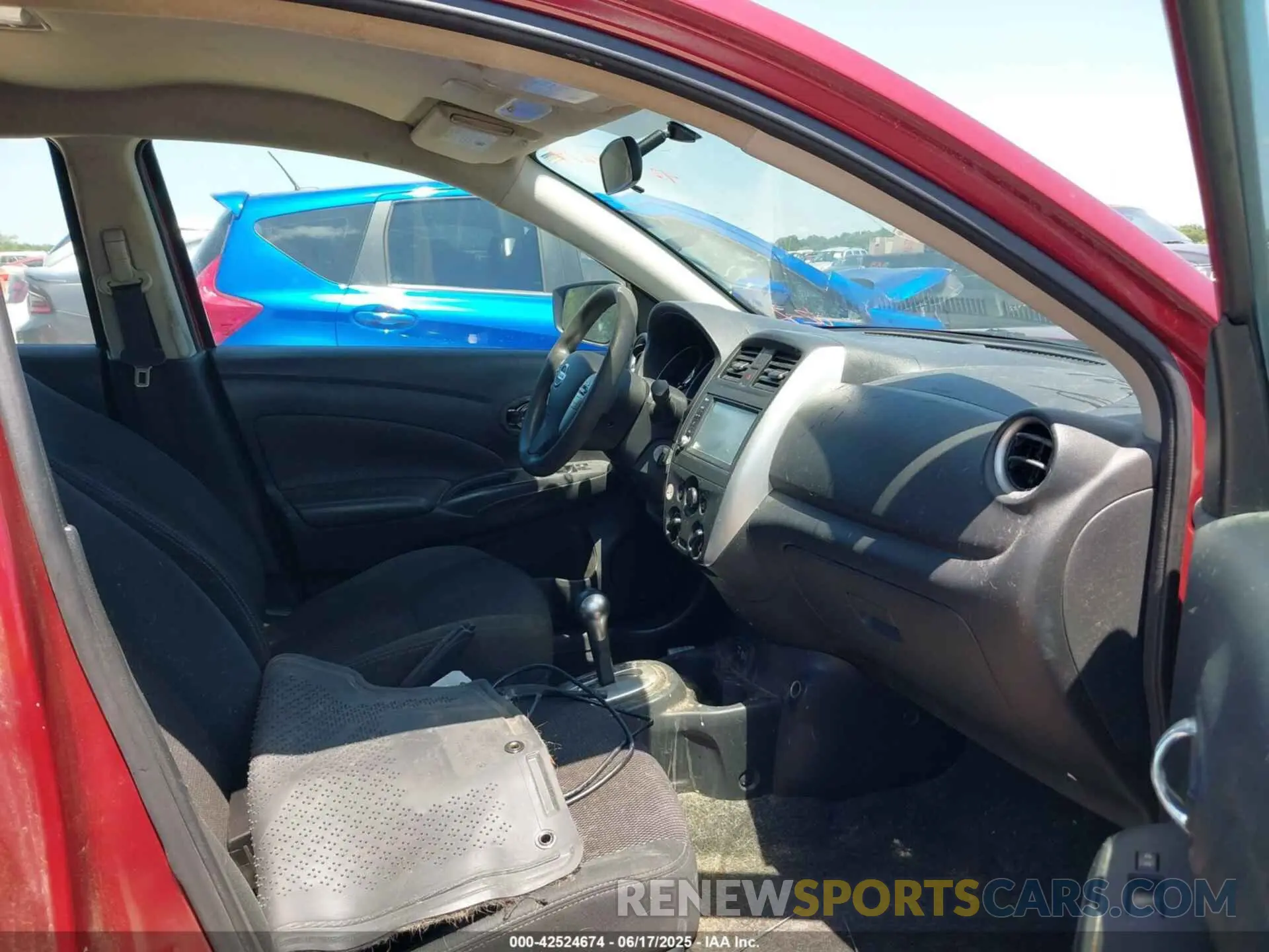5 fotografías del automóvil dañado 3N1CN7AP1KL826822 NISSAN VERSA 2019