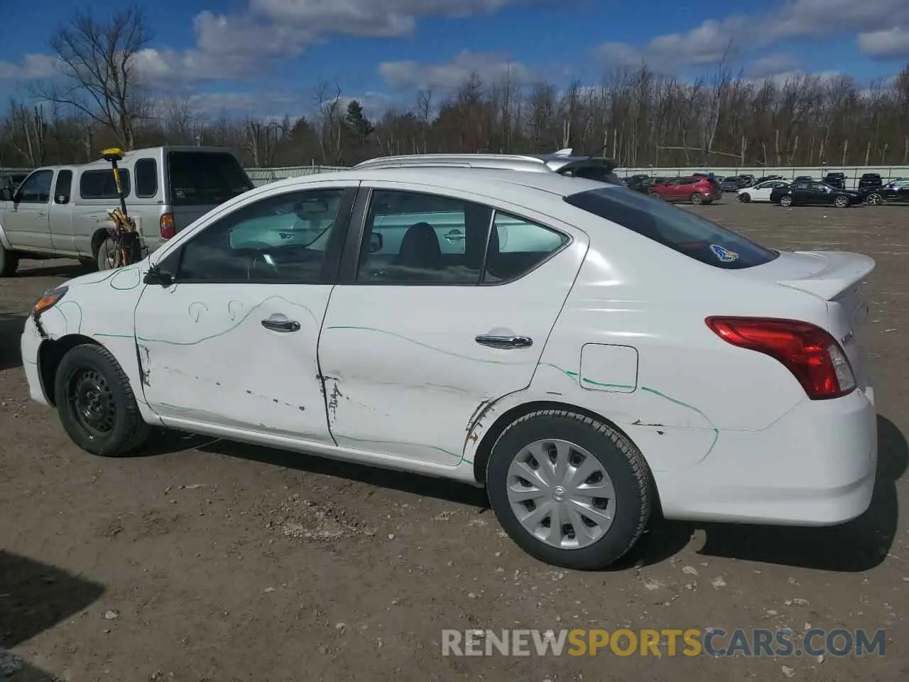 2 fotografías del automóvil dañado 3N1CN7AP1KL841658 NISSAN VERSA 2019