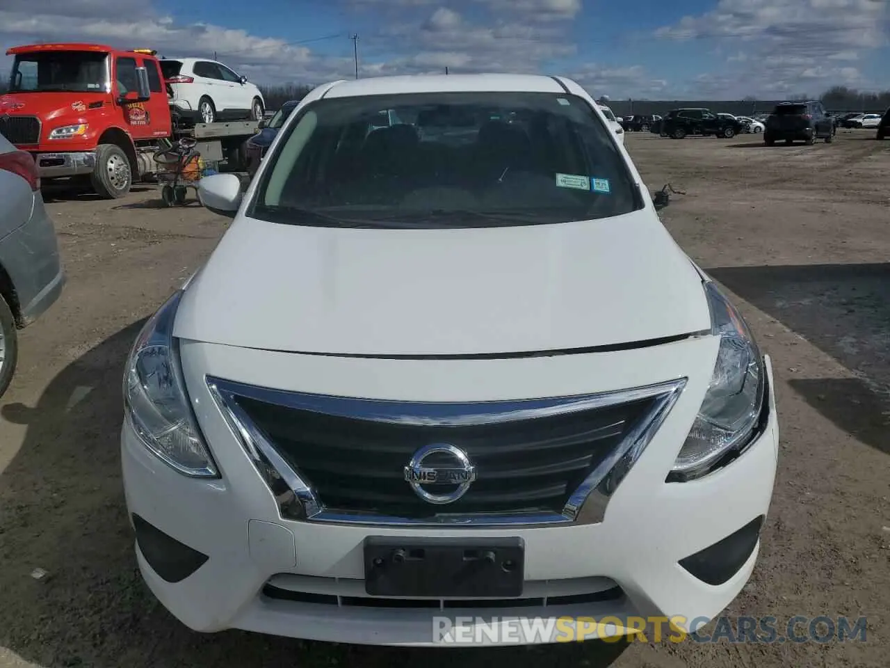 5 fotografías del automóvil dañado 3N1CN7AP1KL841658 NISSAN VERSA 2019