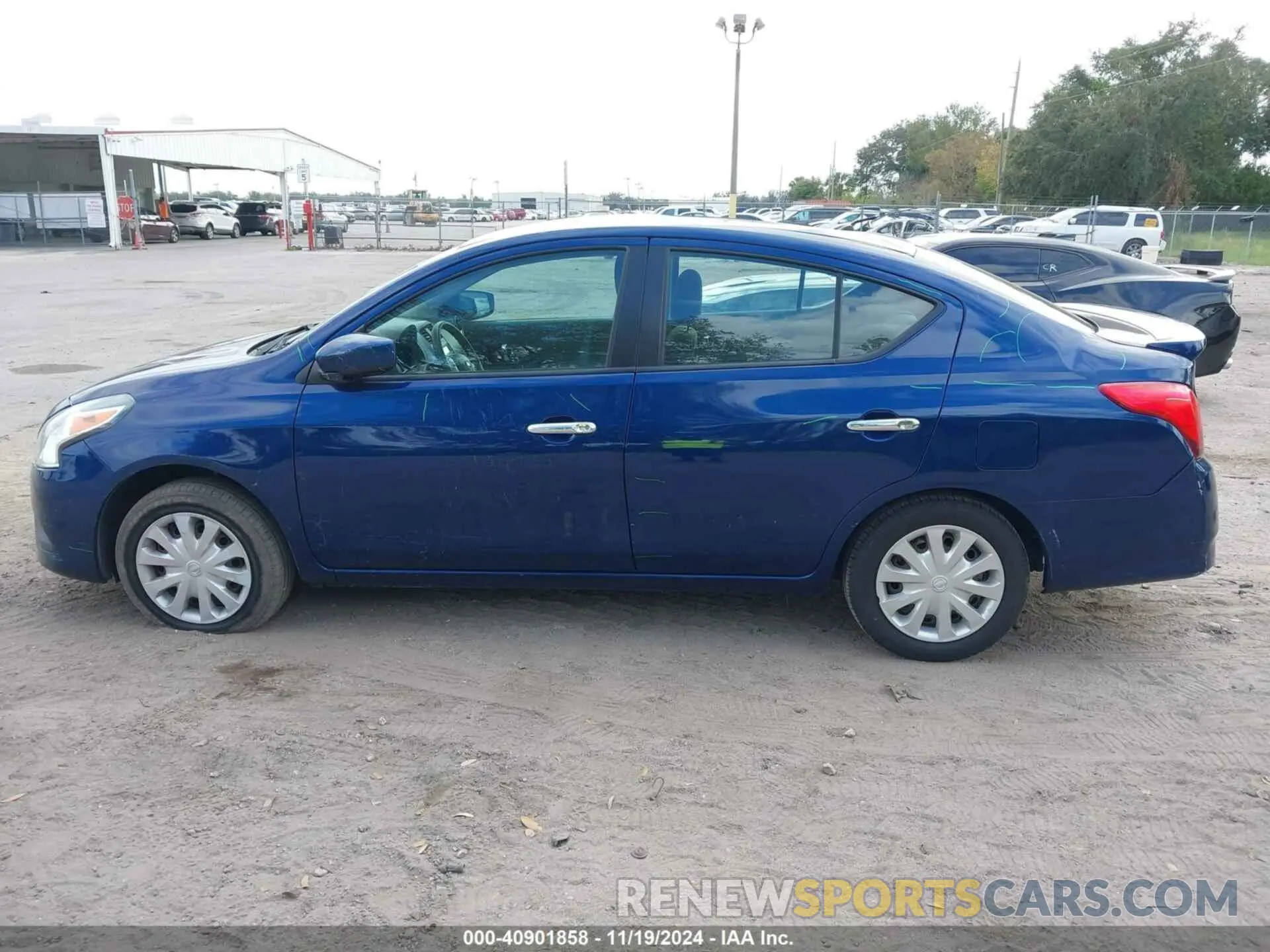 14 fotografías del automóvil dañado 3N1CN7AP1KL842177 NISSAN VERSA 2019