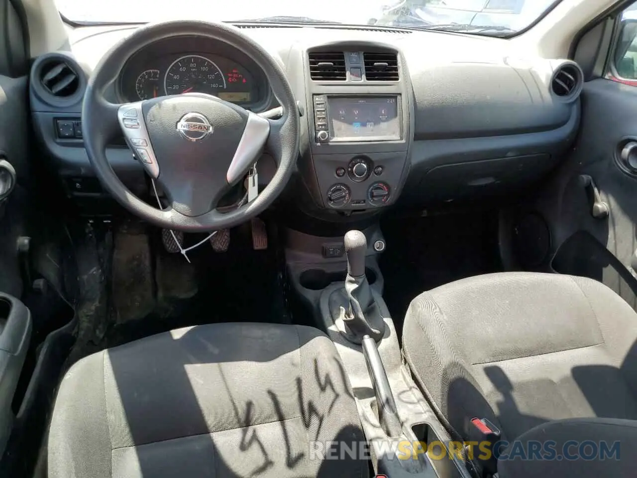 8 fotografías del automóvil dañado 3N1CN7AP1KL845676 NISSAN VERSA 2019